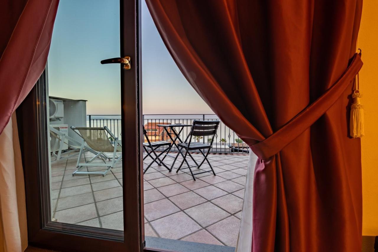 B&B Ottocento Sul Mare Nizza di Sicilia Bagian luar foto