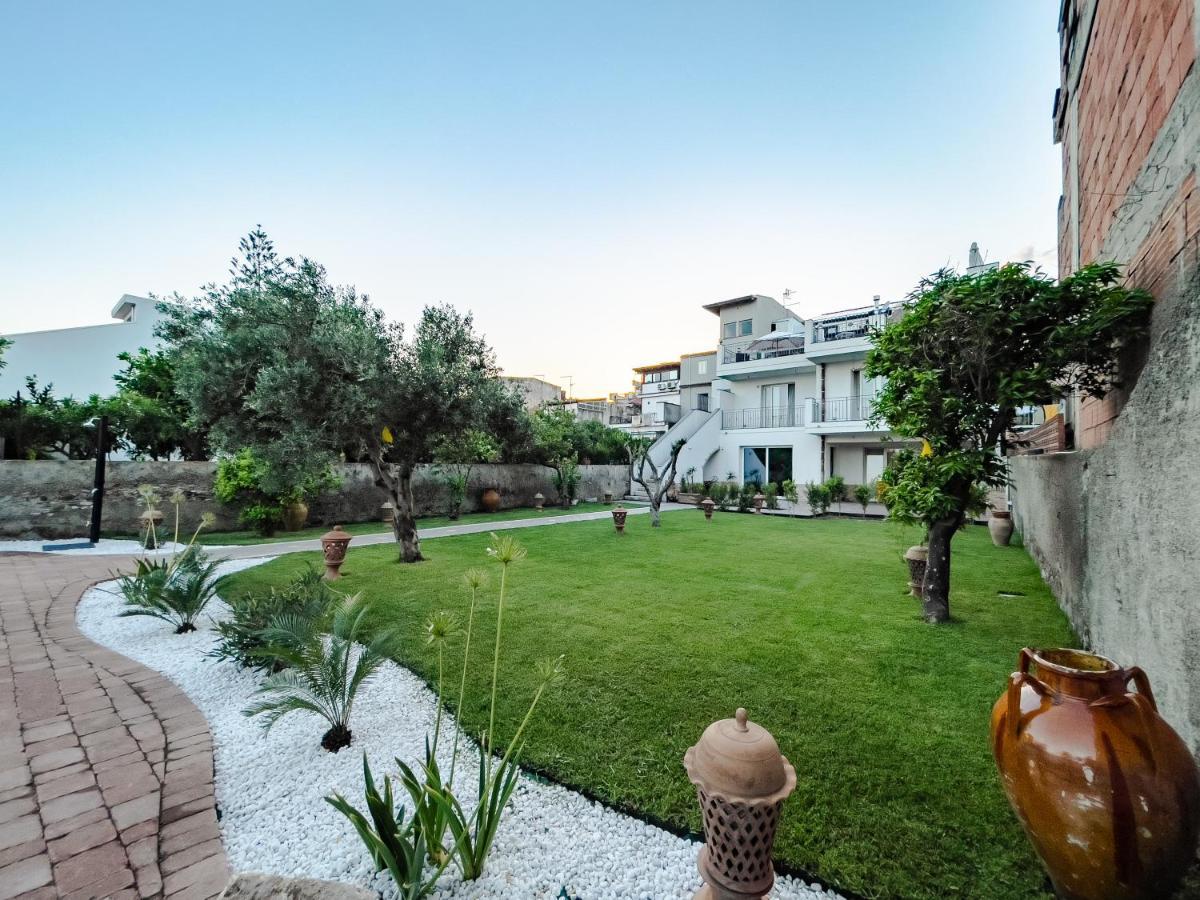 B&B Ottocento Sul Mare Nizza di Sicilia Bagian luar foto